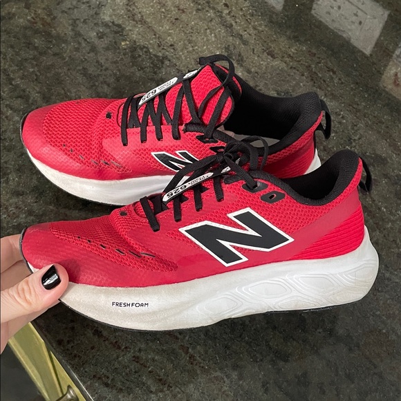 New Balance Gym Shoes Running Shoes Fresh Foam 625 Boys 6 - Picture 3 of 7
